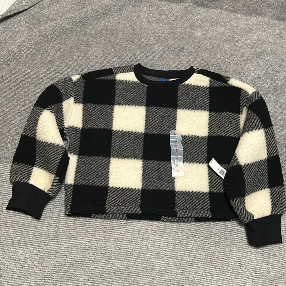 Crop fuzzy sweatshirt